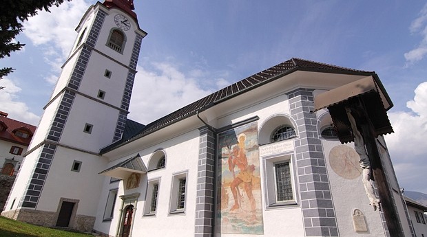 Die Kirche Maria Hilf im Dorf Ljubno
