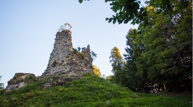 Burg Waldenberg oberhalb des Lipnica-Tals 