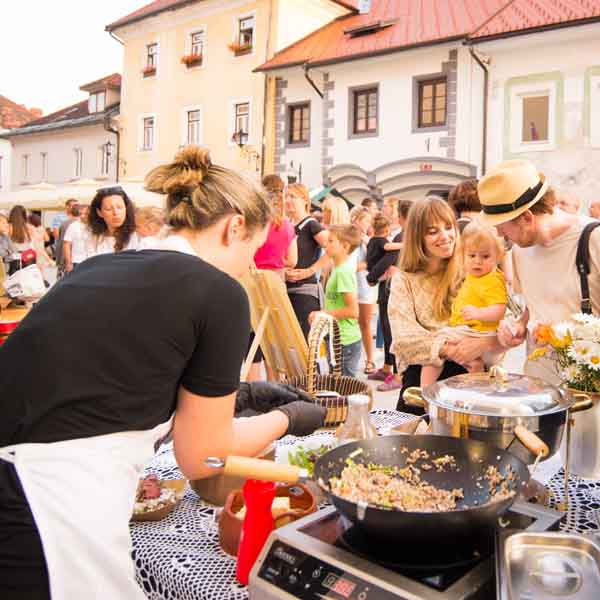 Radovljica ist für außergewöhnliche kulinarische Veranstaltungen bekannt