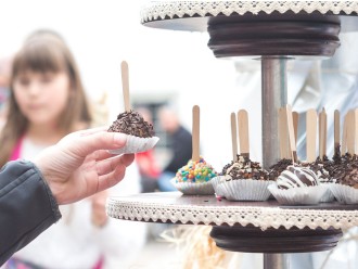 Chocolate cake pops