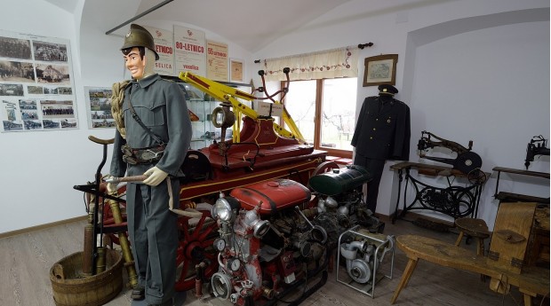 Stara gasilska oprema