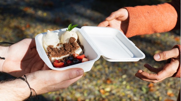 Dostava in prevzem sladic pri Okusih Radol'ce