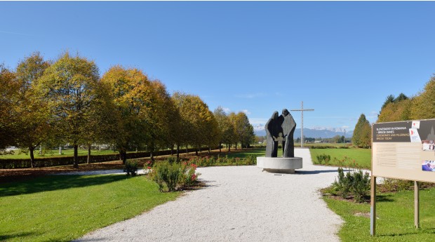 The park next to the Basilica of Mary Help of Christians