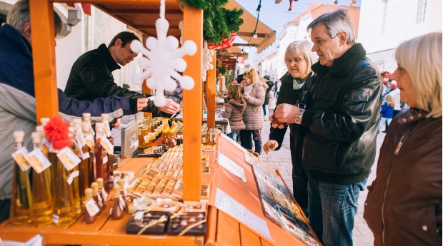 The advent market on the square