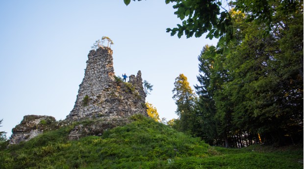 Pusti grad nad Lipniško dolino