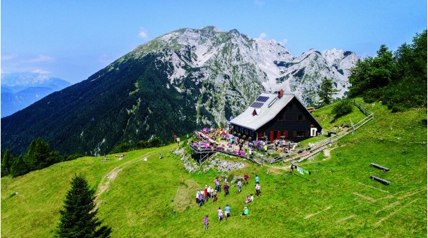 Roblekov dom, v ozadju Stol