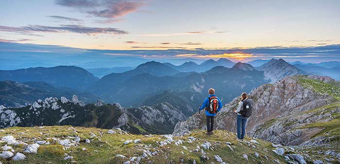 Radovljica je blizu izhodišč v Julijske Alpe in Karavanke