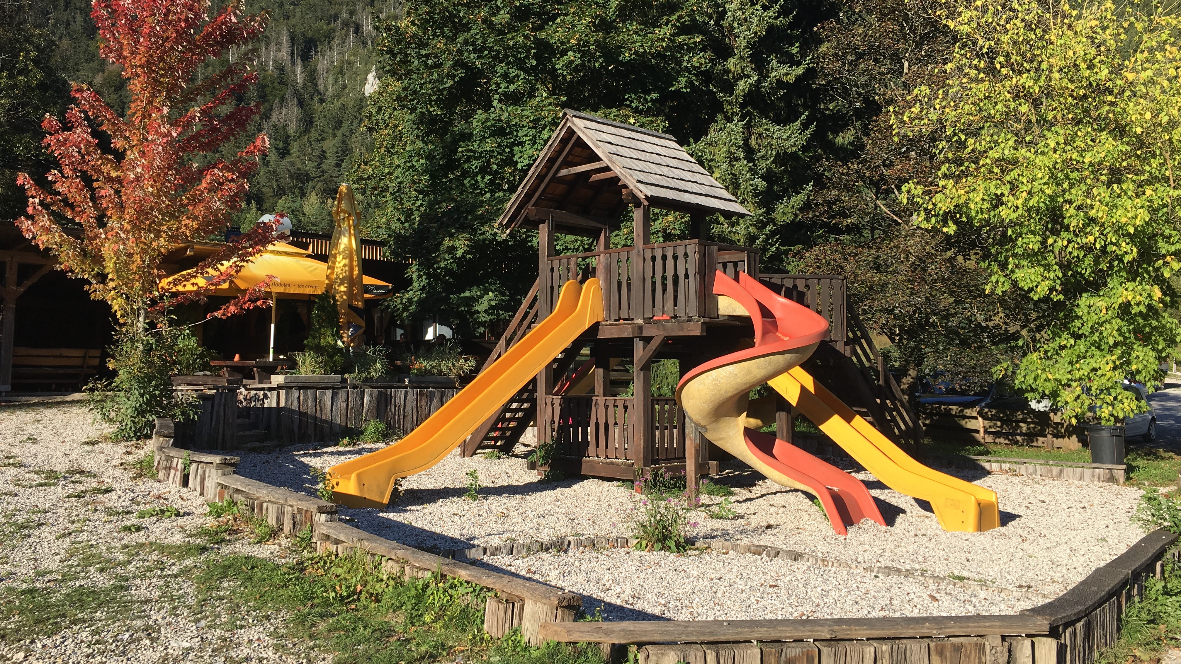 Otroško igrišče v Begunjah - Krpin
