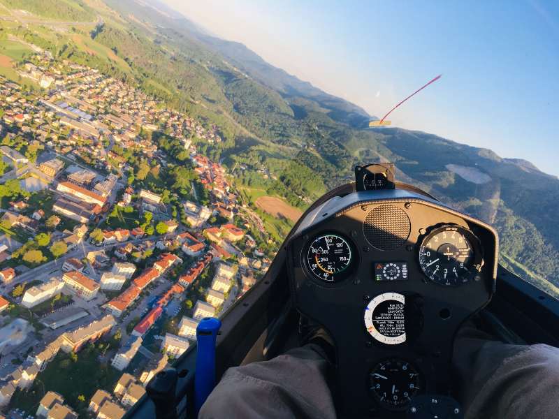 Nazaj nad Radovljico in priprava na pristanek.